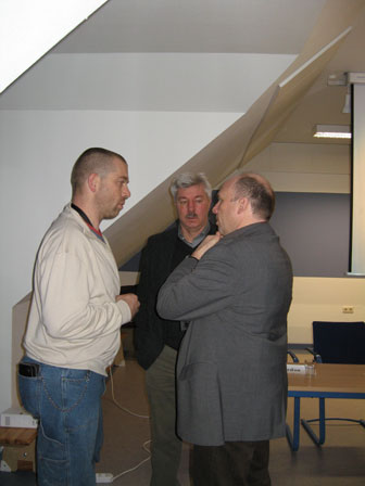 Dietmar Schilff im Gespräch mit Teilnehmern